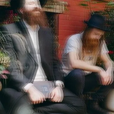 עטיפת השיר Don't Leave Me On My Own